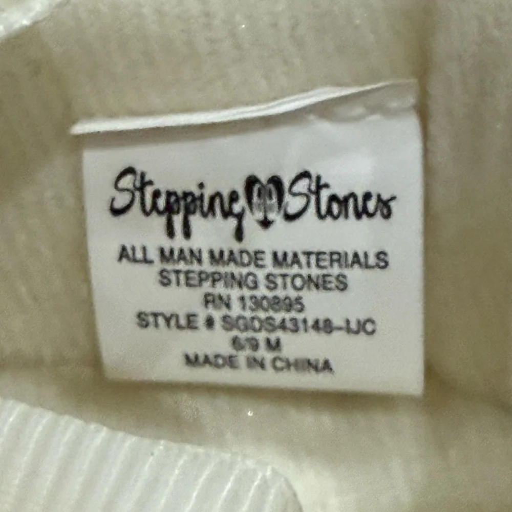 Stepping Stone Infant Girls Mary Jane Shoes in ivory size 6/9.